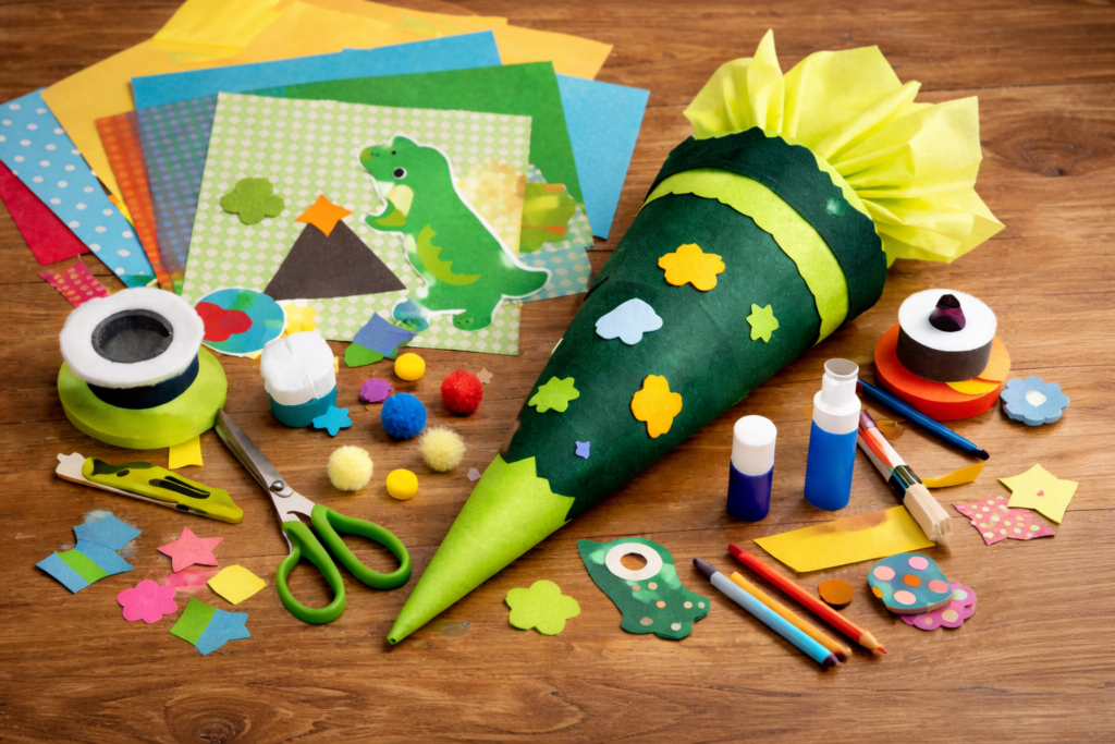 Dino-Schultüte basteln